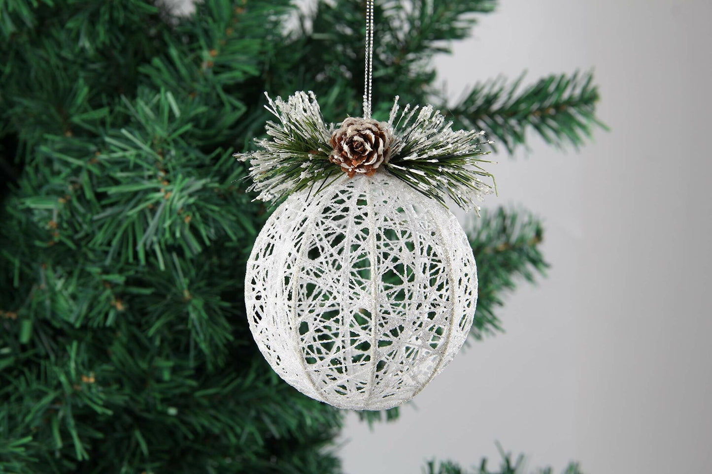 [Like New] Christmas Ball Ornaments 4pc Set White Pinecone Rattan Thread String 4.7"