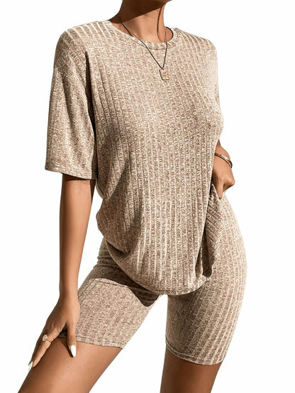 WDIRARA Women's Ribbed Half Sleeve Tee & Biker Shorts Set Khaki Size S